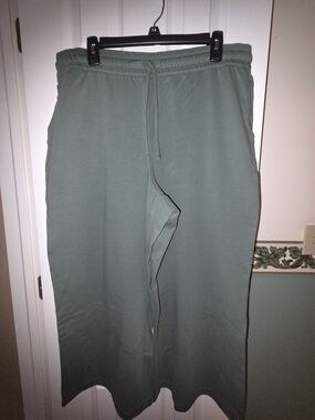 Lands' End Sage Green Wide-Leg Capris